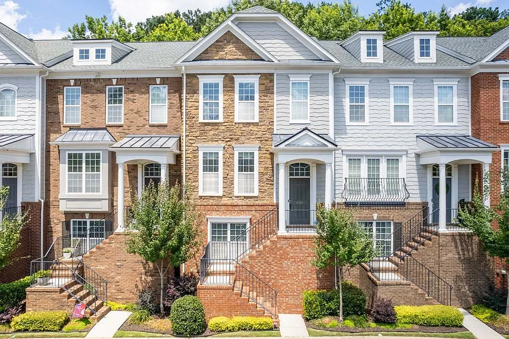 Townhome entrances at The Views at Lenox Crossing